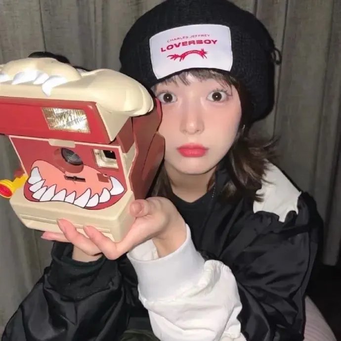 娇娃闹军营